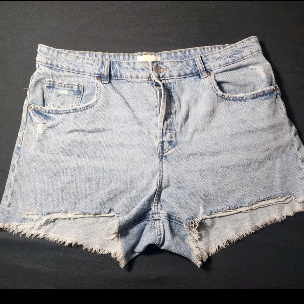 H&M Light Blue Frayed Jean Shorts